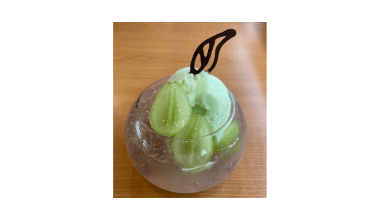KURA ROYAL エメラルドマスカットパフェ